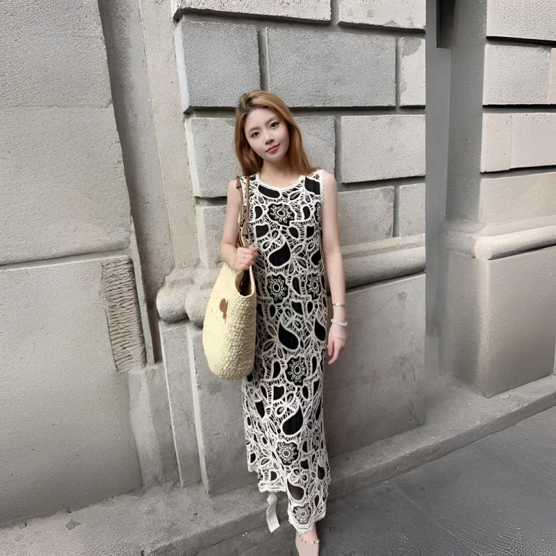 New Arrival: Chic & Minimalist Women's Dress — Slimming, Sleeveless, Mid-Length Design with Cutout Embroidery — Perfect for Commuting or Vacation Wear