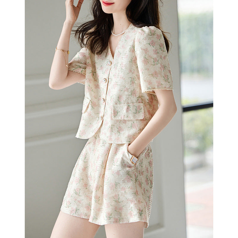 "Milk-Style" Summer Outfit: Chic & Casual Two-Piece Set for Women — Featuring an "Oil Painting" Print Skirt and Shorts