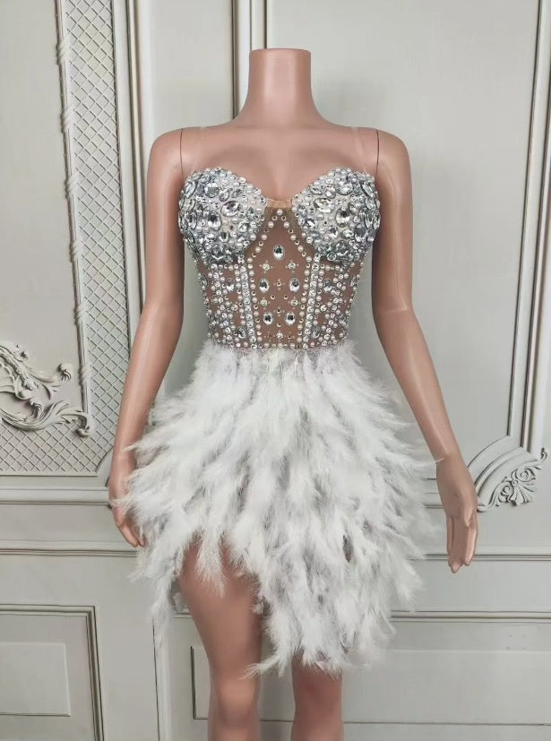 Luxurious Designer Women's Elegant Prom Gown / Black Evening Dress — Featuring Sequin Embellishments and a Moderate High Waistline